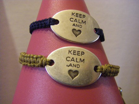 βραχιόλι μακραμέ keep calm and love