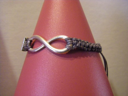 μακραμέ με μεταλλικο στοιχείο σύμβολο απείρου