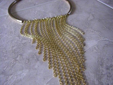 κρεμαστό με σταθερή βάση και αλυσίδες σε χρυσό χρώμα 